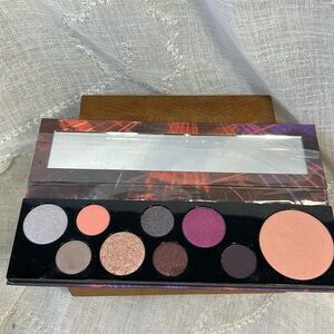 NWT MAC Cosmetics Raver girl pallet eyeshadow